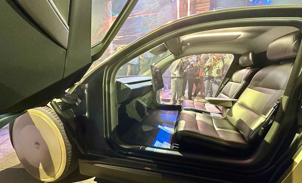 Thursday’s Headlines Are Trouble for Tesla